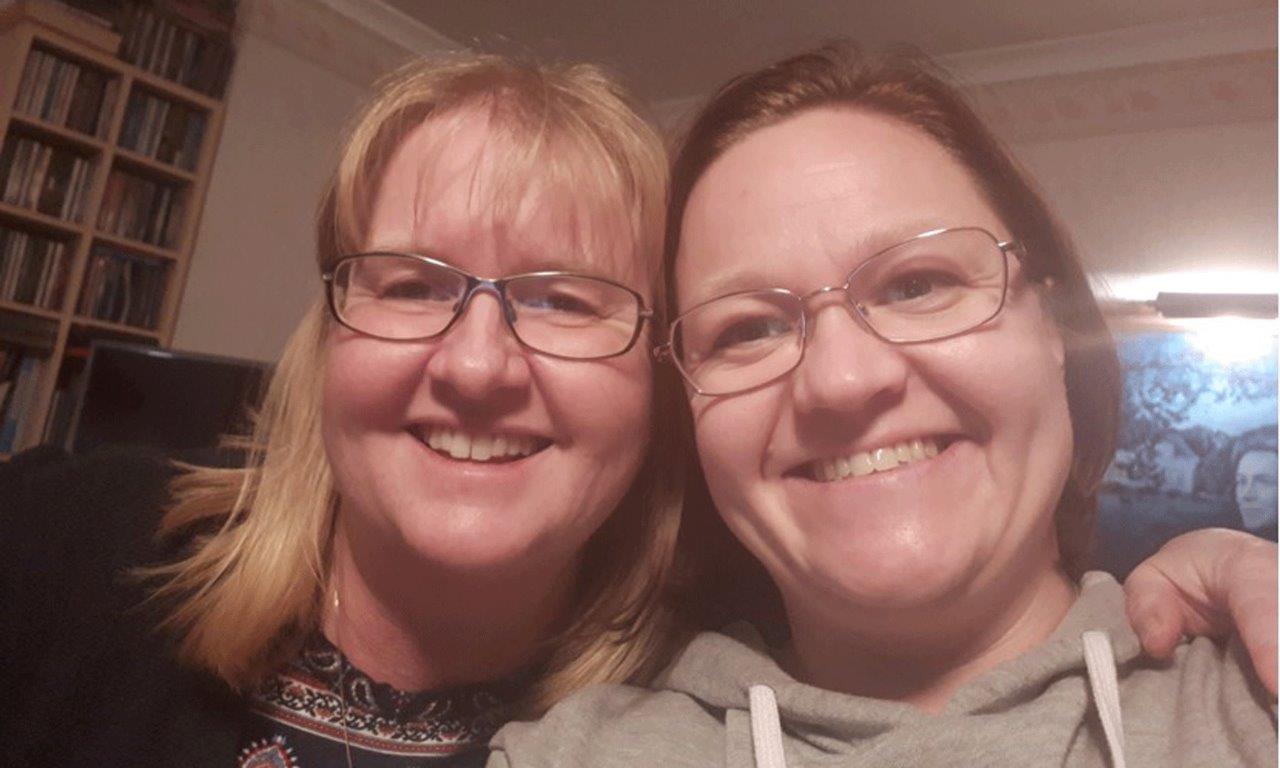 Linda och Lena i Lur